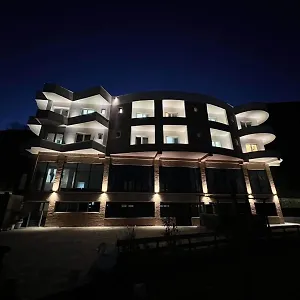 Demoli Hotel